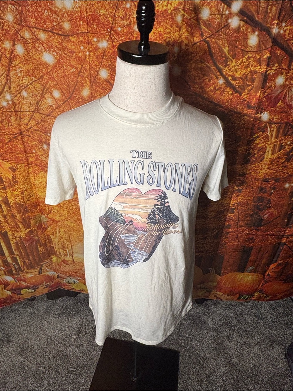 The Rolling Stones Cream Short-Sleeve Graphic Tee with Sunset Lips